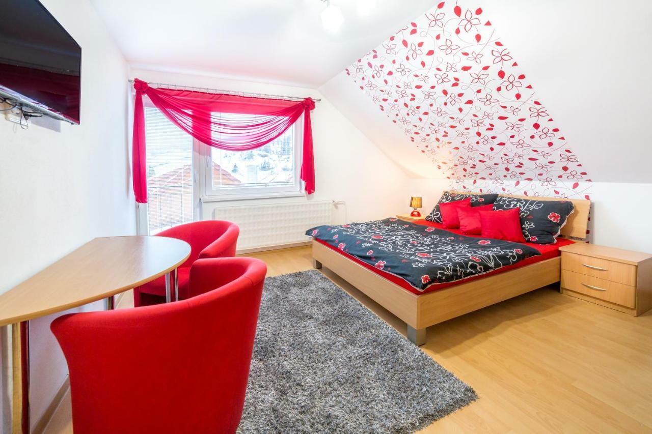 Apartmanovy Dom Adriana Zuberec Eksteriør bilde
